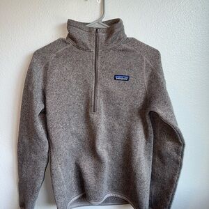Patagonia women’s Zip-Up Sweater in Gray